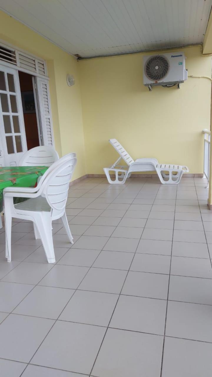 F2 Vue Sur Mer La Villa Du Manguier Le Vauclin Luaran gambar